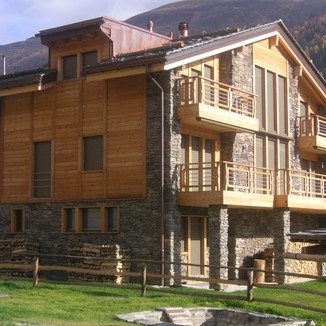 Cascada Gris Perla